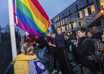 Haarlemse scholen doen mee aan Paarse Vrijdag