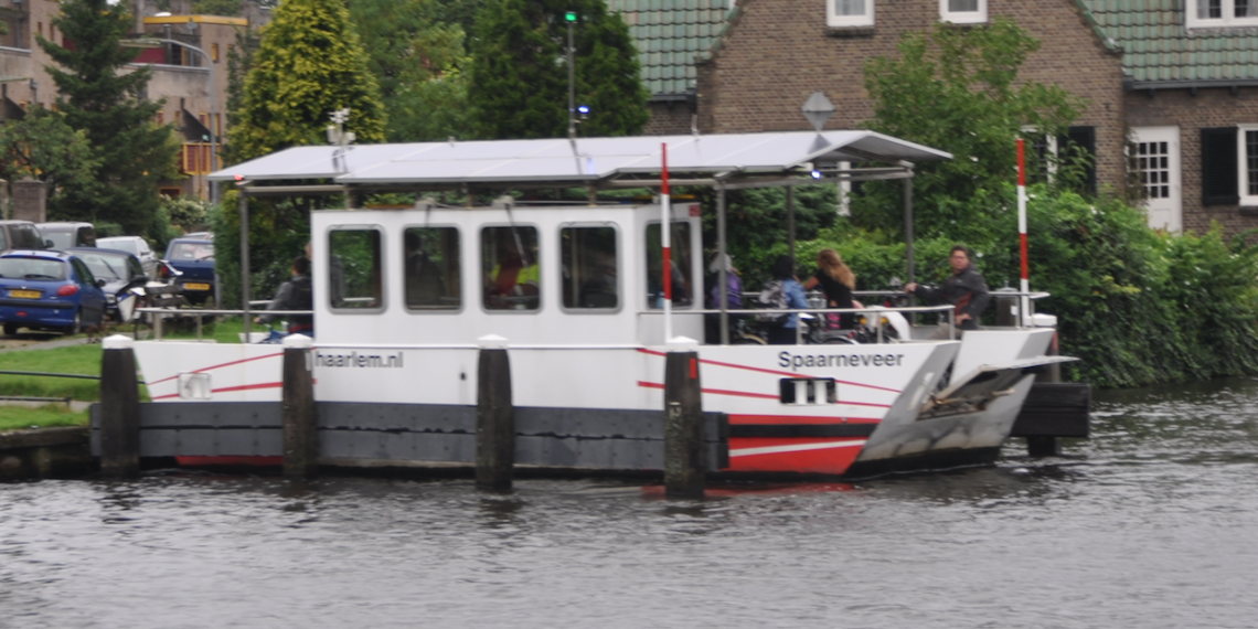 Twee gewonden bij ongeval Spaarneveer