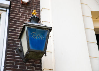 Alleen winkels op begane grond en eerste etage V&D pand