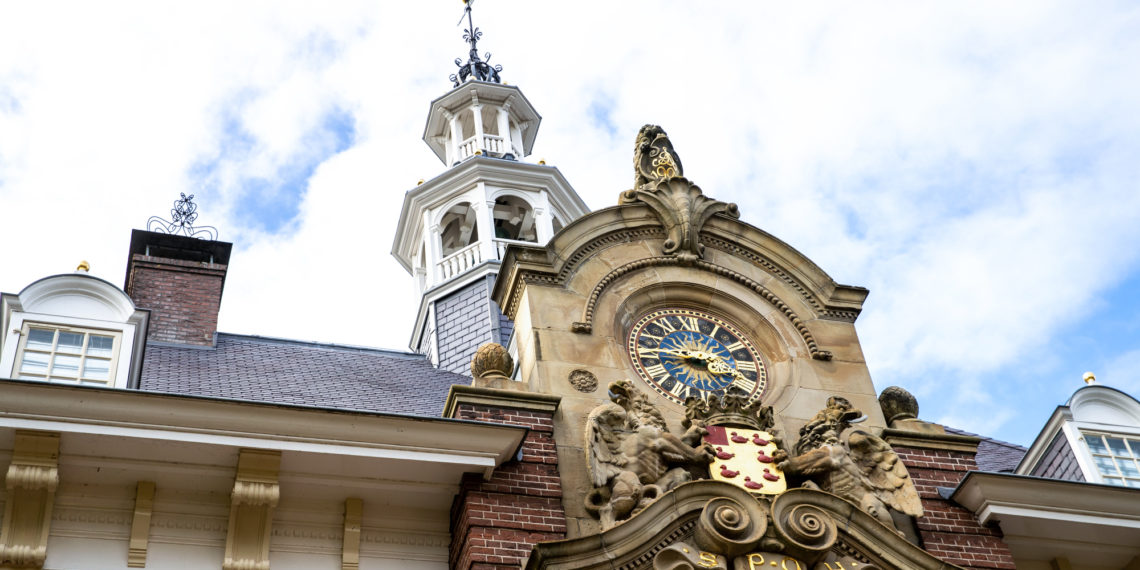 Alleen winkels op begane grond en eerste etage V&D pand
