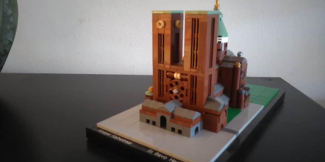 Hoofddorper maakt Lego-model Bavo Kathedraal