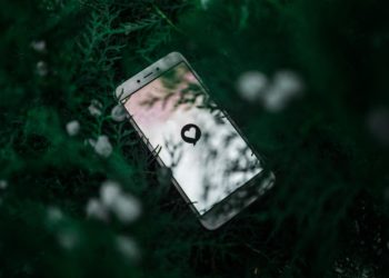 Online daten ongemakkelijk? Nieuwe dating app belooft gespreksstof