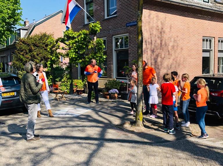 Een gezellige Koningsdag rond de Cloosterweg in Heemstede