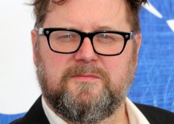 Regisseur Martin Koolhoven heeft een mooie oplossing voor het ‘bioscoop-probleem’: de drive-in cinema!