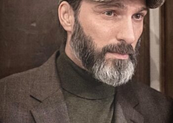 Schrijver en columnist Lex Paleaux