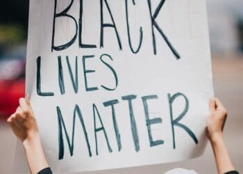 Scholieren houden Haarlems Black Lives Matter-protest