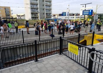 Carola Belderbos, woordvoerder bij de NS, over de verwachte drukte vrijdag richting strand