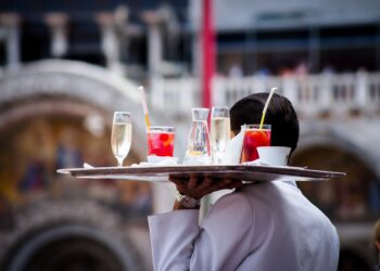 Jongeren hard getroffen door de coronacrisis, maar niet kansloos