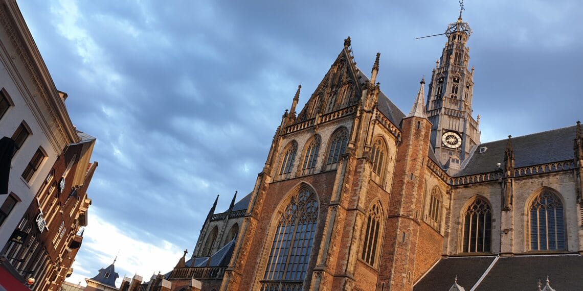 Haarlemse liedjes van Fredie Kuiper in de St. Bavo