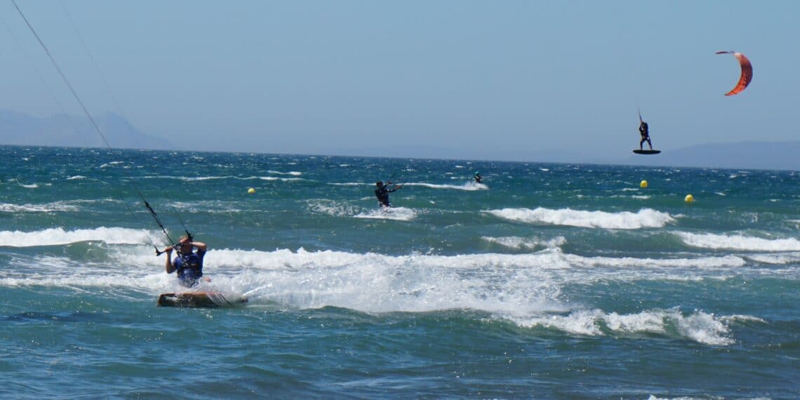Zomerweekend – Verslaggever Rick bij een kitesurfer