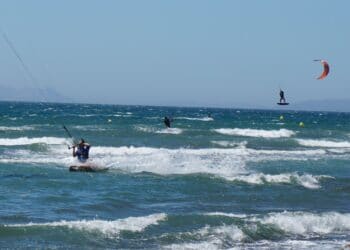 Zomerweekend – Verslaggever Rick bij een kitesurfer