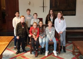 Haarlemse kinderburgemeester reikt eerste kinderlintjes uit