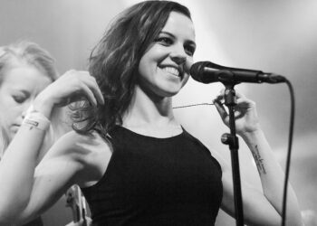 Zangeres Lakshmi vertelt over haar onzekere corona periode