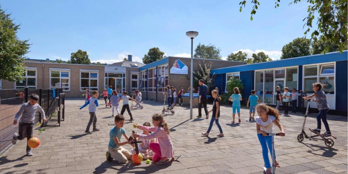 Manon Van Zalen van basisschool De Piramide in Schalkwijk over de uitdagingen van het thuisonderwijs