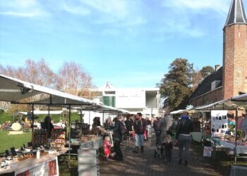 Ruim 20 kraampjes op de BioMarkt op zaterdag 6 maart in Kleverpark