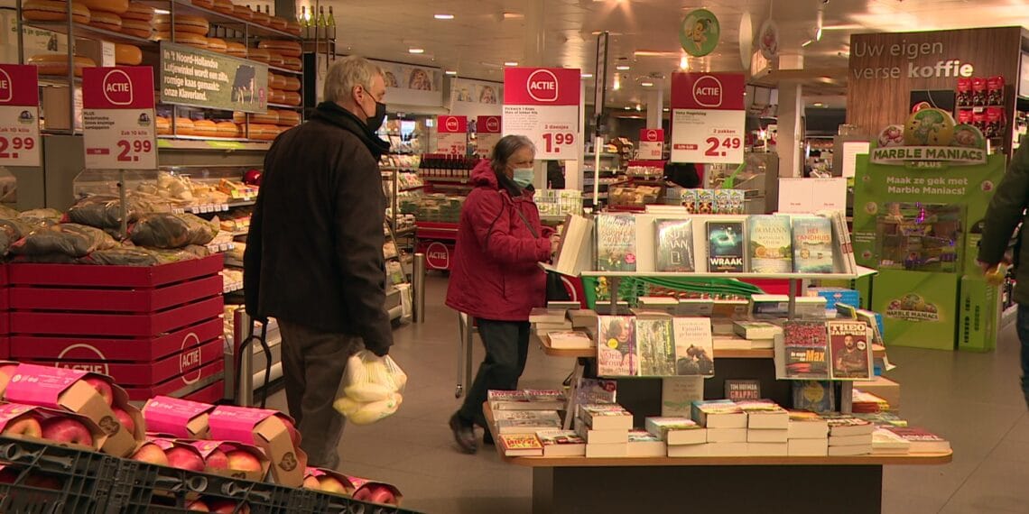 Haarlemse winkelier over hulp supermarkt aan lokale winkel: “Leuk, maar niet voor mij”