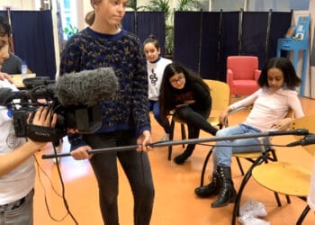 Gastles journalistiek Haarlem105 bij de Kinder Universiteit