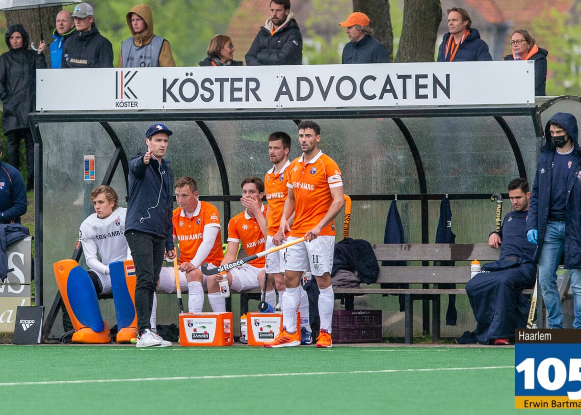 HC Bloemendaal prolongeert landstitel in knallende wedstrijd op het Kopje