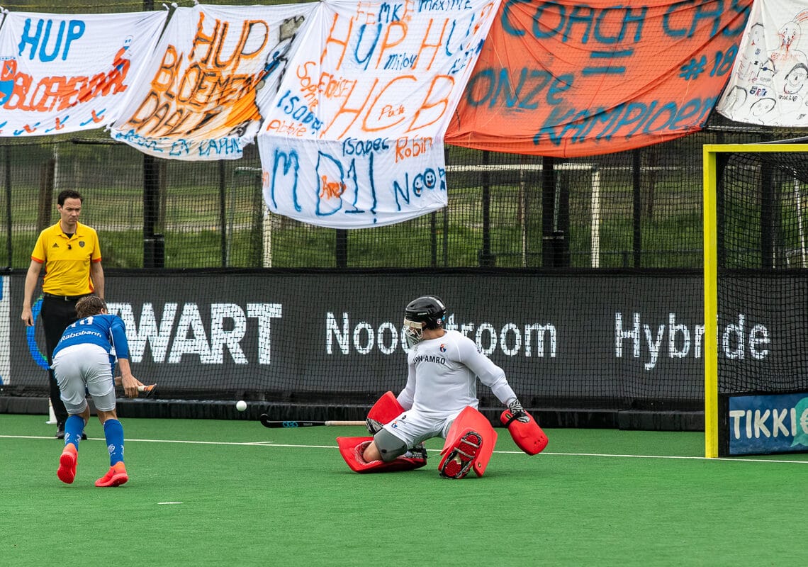 HC Bloemendaal prolongeert landstitel in knallende wedstrijd op het Kopje