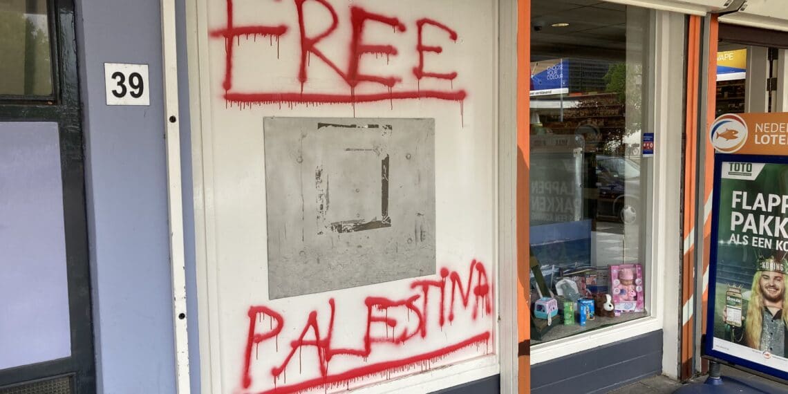 Pro-Palestina leuzen in Haarlem-Oost: “Dit is niet leuk natuurlijk”