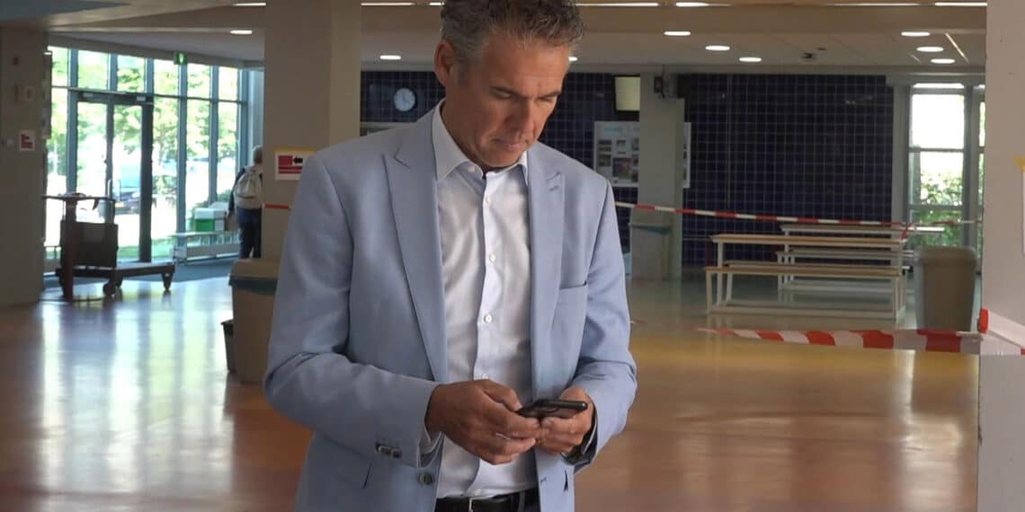 Mendelcollege blijft waarschijnlijk dicht tot zomervakantie: “Besluit tot opening is symboolpolitiek”