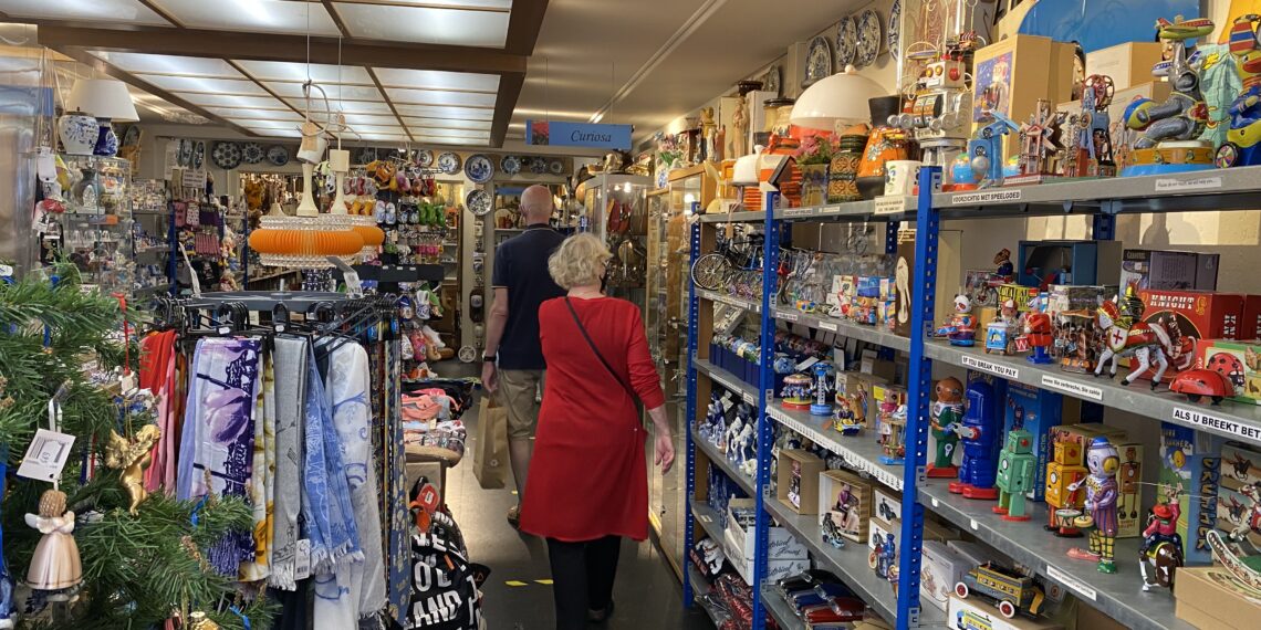 Toeristen druppelen Haarlem binnen: ”Ik heb ze gemist, ik ben een mensenmens”