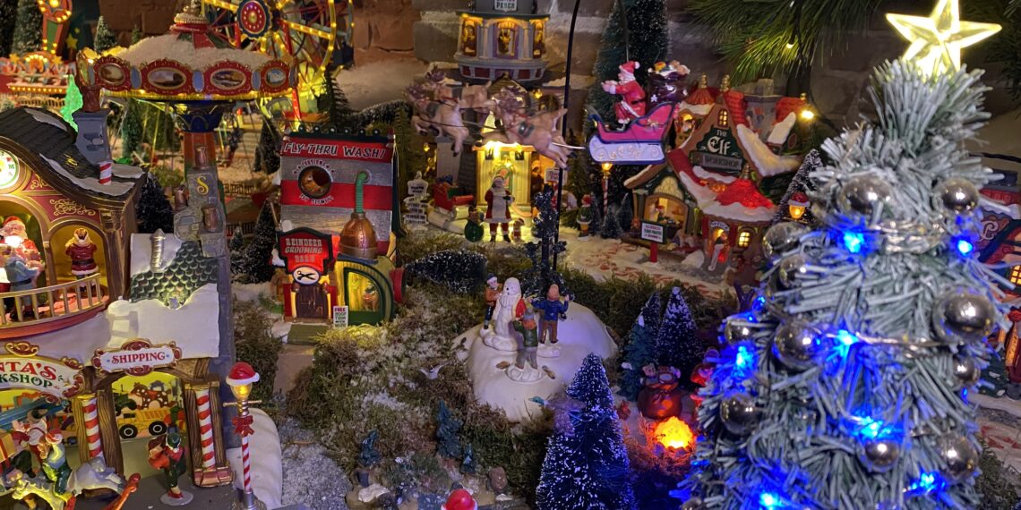 Buiten tropische temperaturen, binnen kerstmuziek: “Ze hebben zich vast een halfjaar vergist”