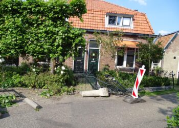 Tuinen Bennebroek voor de zoveelste keer geramd door vrachtwagen