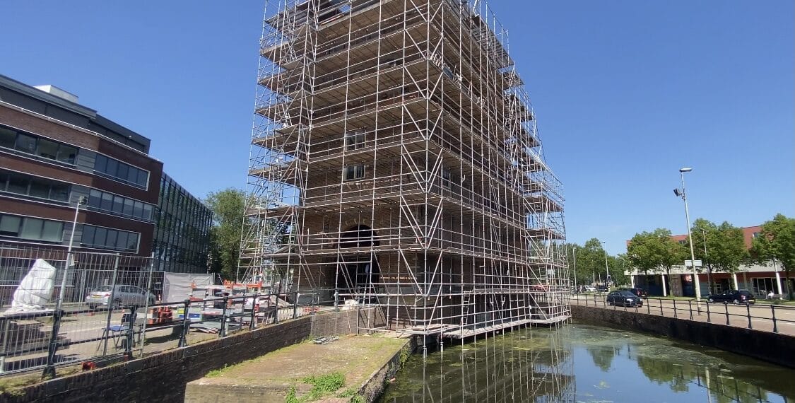 Amsterdamse Poort na weken weer (bijna) zichtbaar: “We krijgen steeds meer huis terug”
