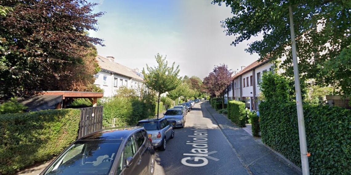 Voordeur met explosief opgeblazen in Bennebroek