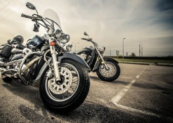 Politie maakt werk van Bloemendaalse wens: jacht op ‘sportuitlaten’ bij motoren