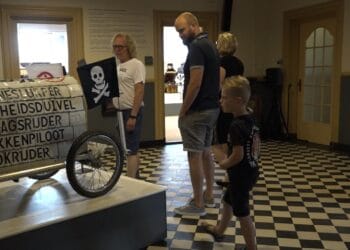 In Zandvoorts raadhuis hebben ambtenaren plaats gemaakt voor kunst