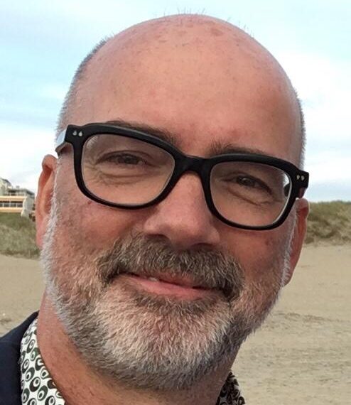 Arno Koek, eigenaar van boekhandel Blokker, geeft de ultieme leestips voor de zomer