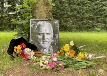 Haarlem heeft eigen gedenkplek voor Peter R. de Vries: “Dit is bedoeld voor Haarlemmers”