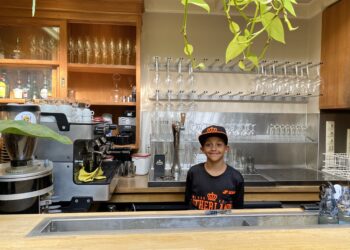 Homerun in het restaurant: honkbal-talenten halen 10.000 euro op voor EK-droom