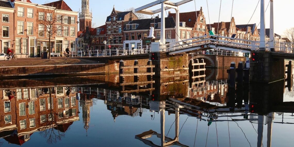 Overlast door groot onderhoud aan bruggen in binnenstad van Haarlem