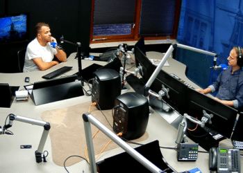 “Eerst naar de teststraat als je met je gezin een sateetje wilt eten is van de zotte!”