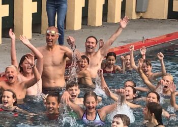 Olympisch zwemkampioen Van der Weijden bij aftrap zwem4daagse in Houtvaart