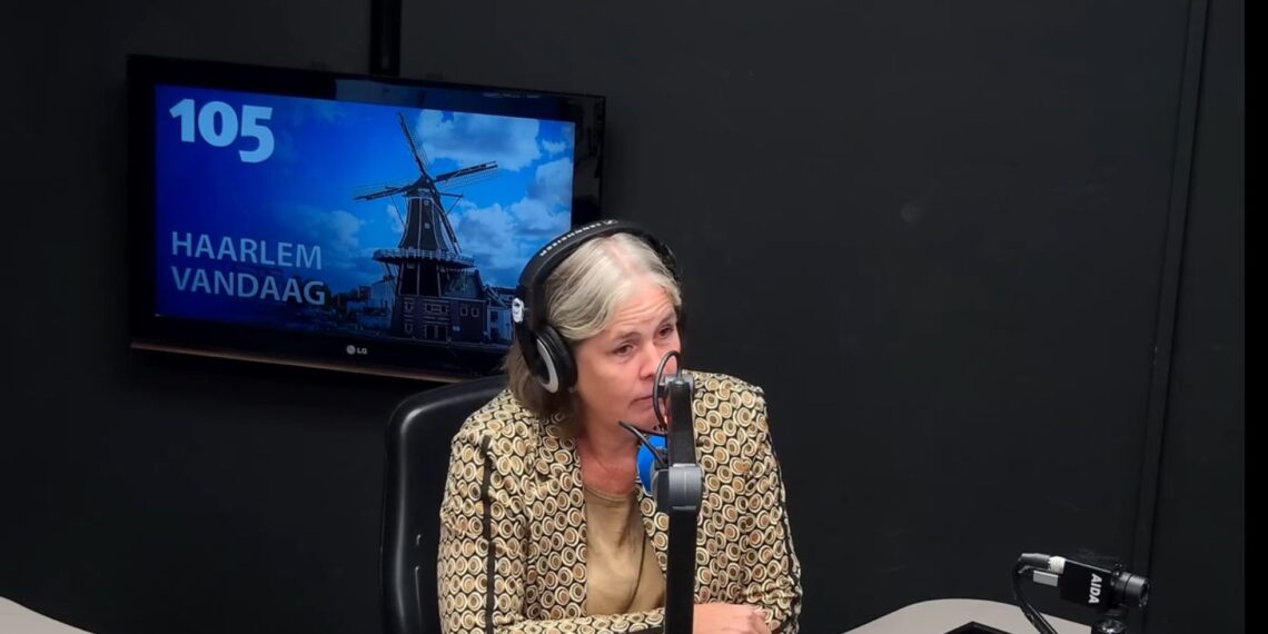 Burgemeester Nienhuis in aanloop naar Coming Out Day: “Het heeft nog jaren geduurd voordat ik het mijn ouders vertelde”