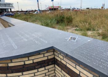 Nieuw Joods namenmonument wordt zondag onthuld: “Er zijn 308 joodse Zandvoorters vermoord in de kampen”