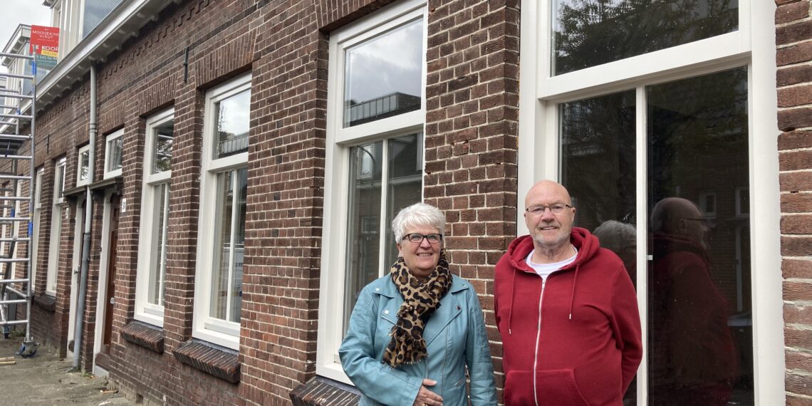 Sociale huurwoningen casco te koop voor vier ton: “Beter maar, anders verpaupert het”