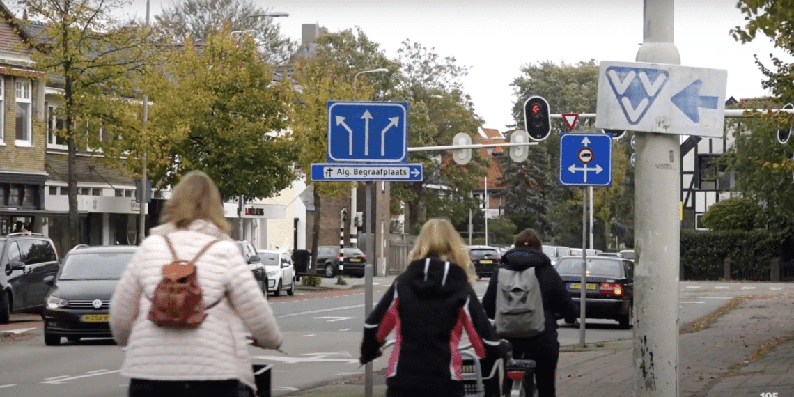 Zandvoortselaan moet veiliger: “Waarom wachten tot er een scholier wordt platgereden?”