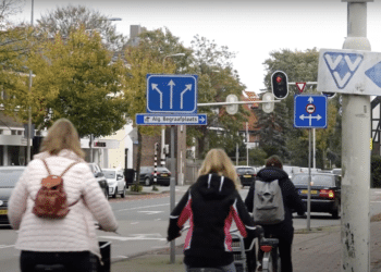 Zandvoortselaan moet veiliger: “Waarom wachten tot er een scholier wordt platgereden?”