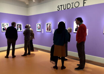 Portretten van ‘inspirerende Haarlemmers’ in het Frans Hals Museum: “Een grote eer”