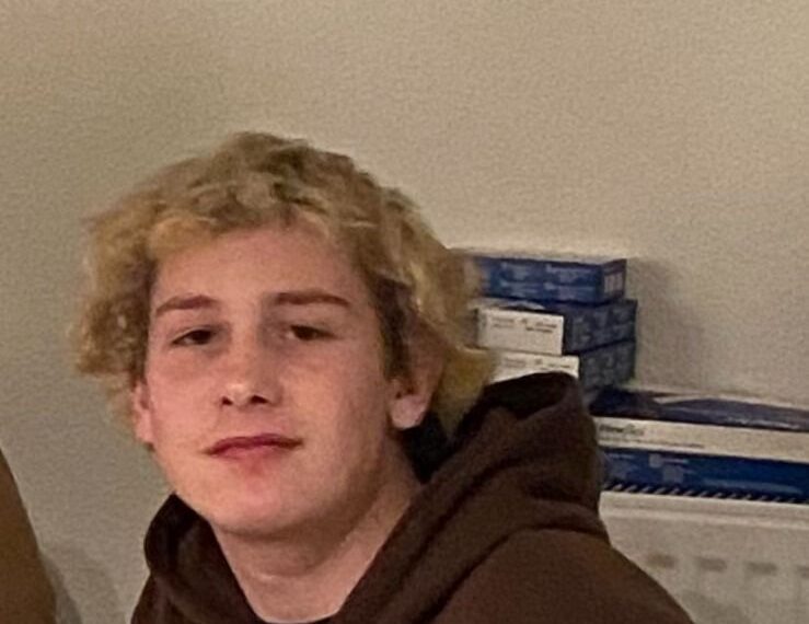 Moeder Sam doet oproep om uit te kijken naar hem: “We maken ons zorgen”