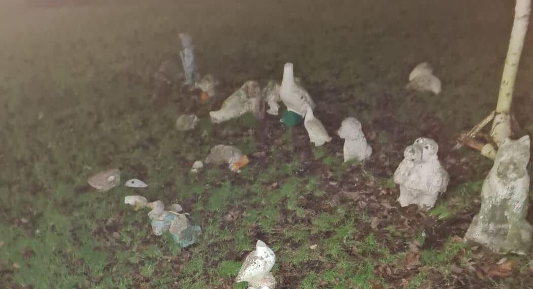 Beeldentuin op plantsoen Spaarndamseweg tot drie keer toe vernield