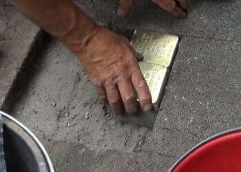 Haarlem krijgt ruim 50 nieuwe struikelstenen voor vermoorde Joden in Tweede Wereldoorlog