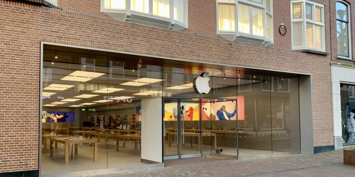 Apple houdt winkel Grote Houtstraat vandaag gesloten na gijzeling