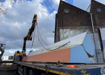 Herplaatsen van kunstwerk te duur voor Haarlem: sculptuur op transport naar Breda