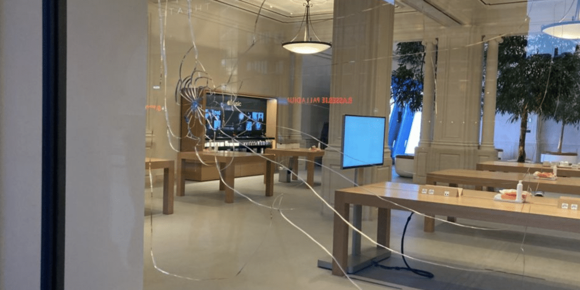 ‘Bizarre verjaardag’ voor Haarlemse nieuwsfotograaf Michel van Bergen door gijzeling